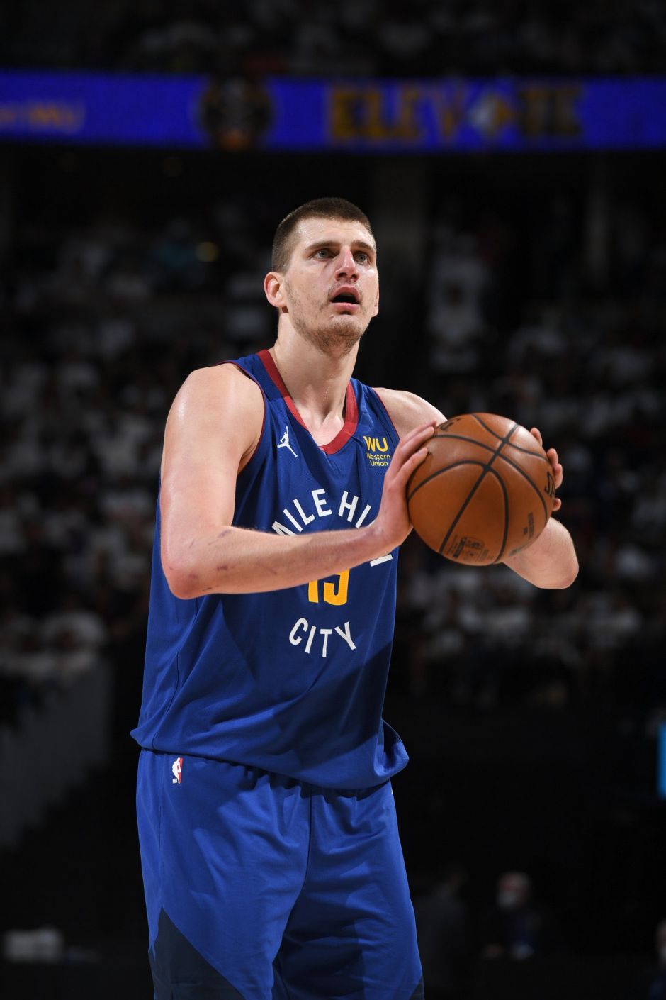 无球牵制时 无球牵制时