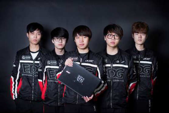 并入在一个 并入在一个